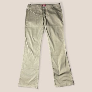 Dickies bootleg style pant